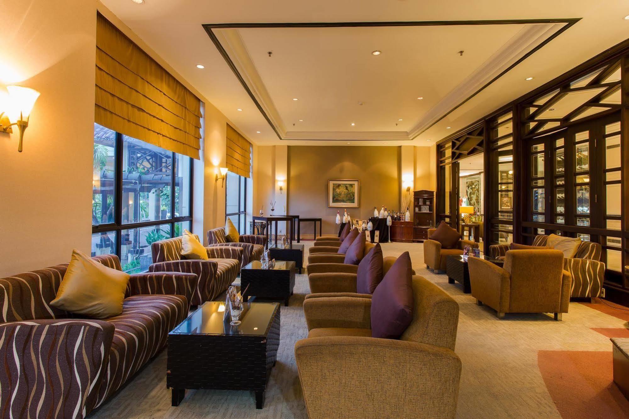 Le Grandeur Hotel Balikpapan Exterior foto